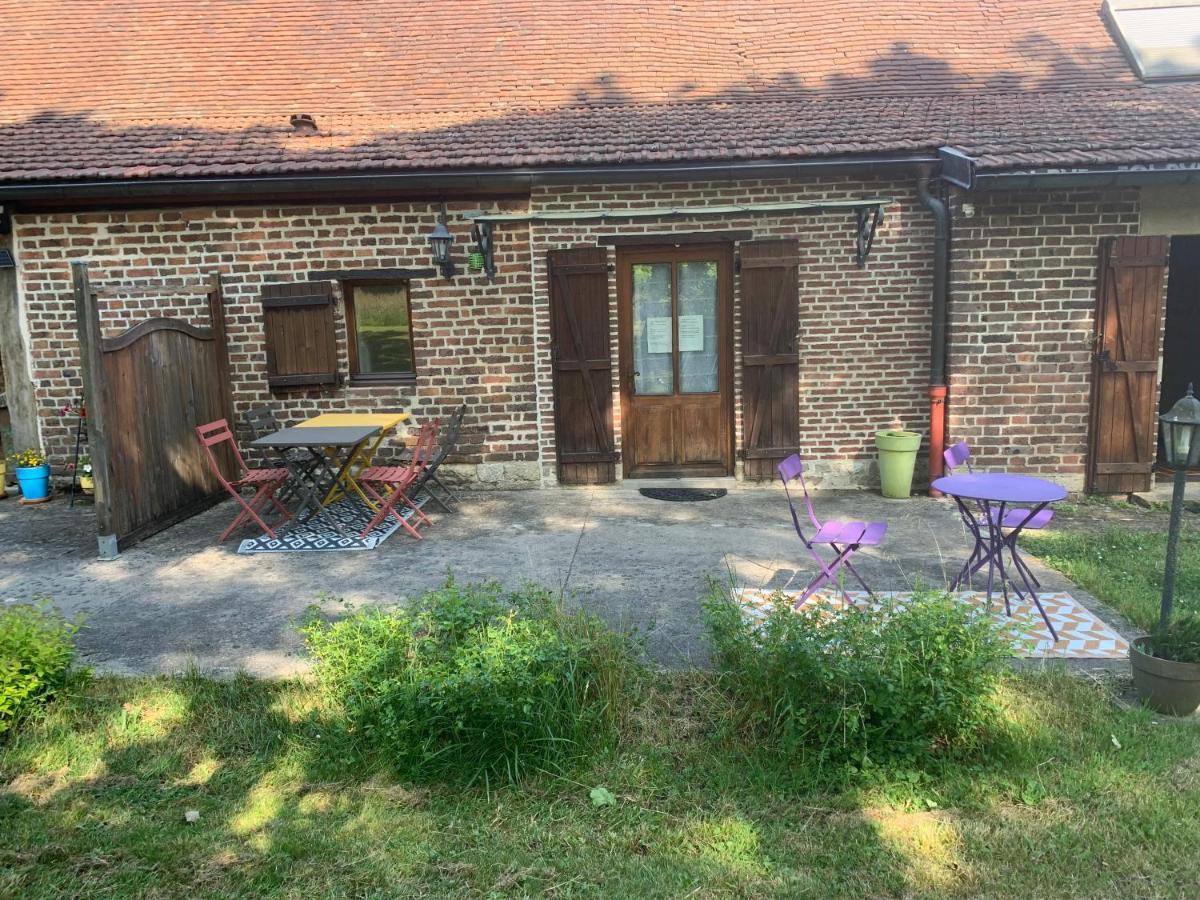 La Ferme D'Aristide Bed & Breakfast Saillenard Ngoại thất bức ảnh